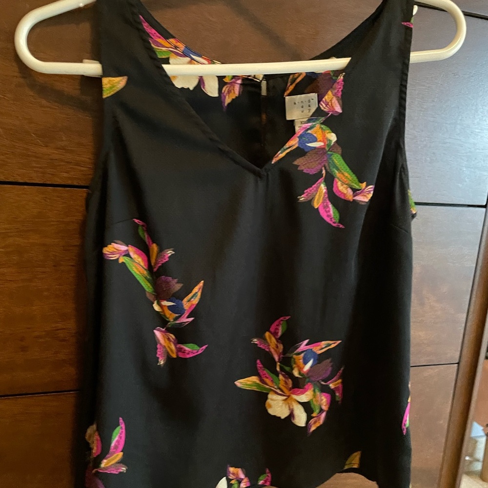 Hawaiian shirt! Gorgeous shirt for your summer parties or dress up for work.